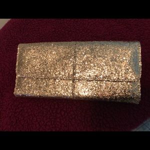 💥. Thirty One brand Gold glitter clutch